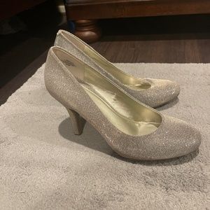 Kelly & Katie sparkle heals